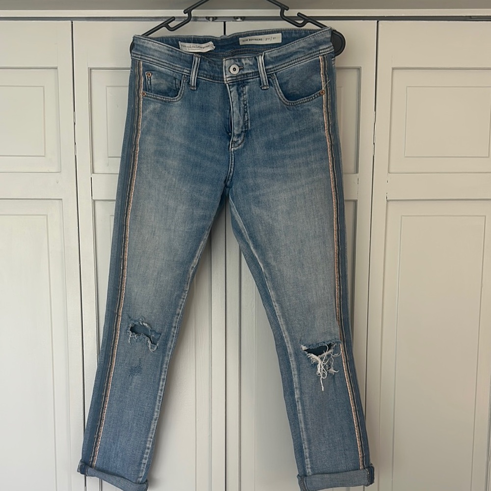 Pilcro distressed boyfriend Jean
